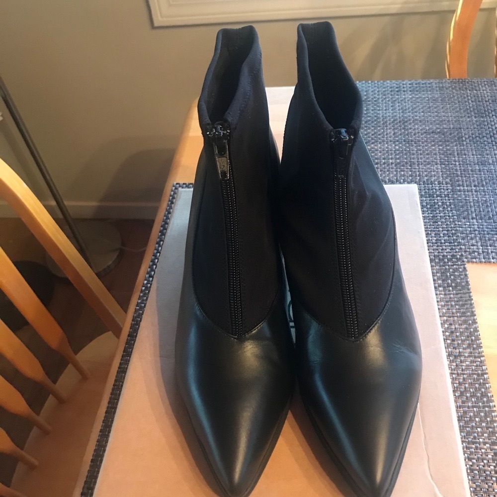 ANDRE ASSOUS ANKLE BOOTIES